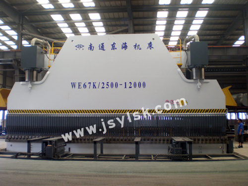 WE67K-2500/12000大型數(shù)控折彎?rùn)C(jī)